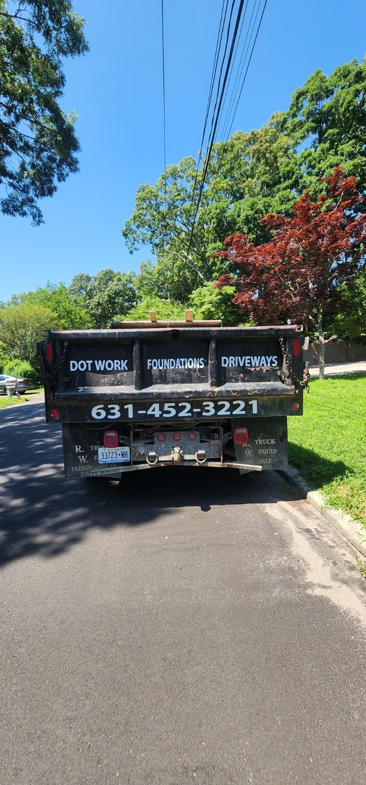 Truck lettering — Rear: Vehicle graphics