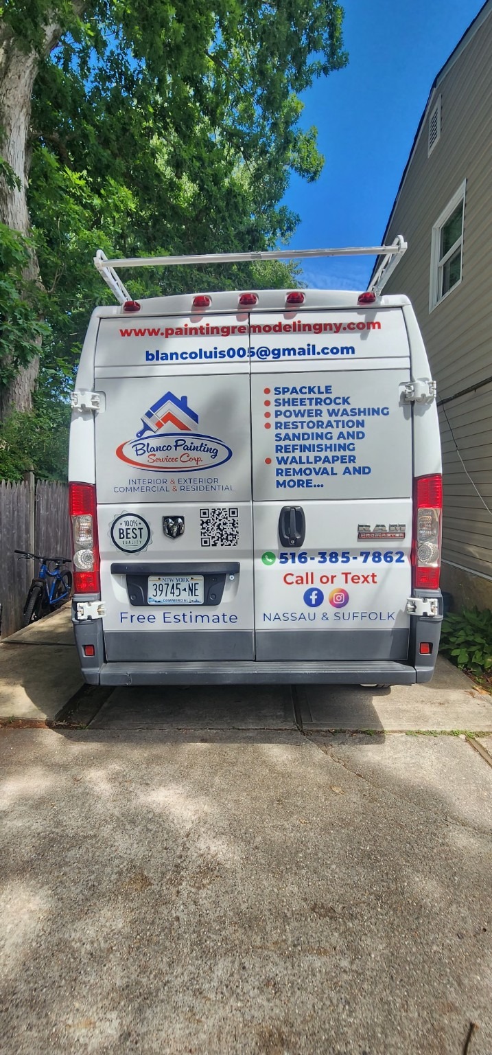 Service van — Rear: Vehicle lettering