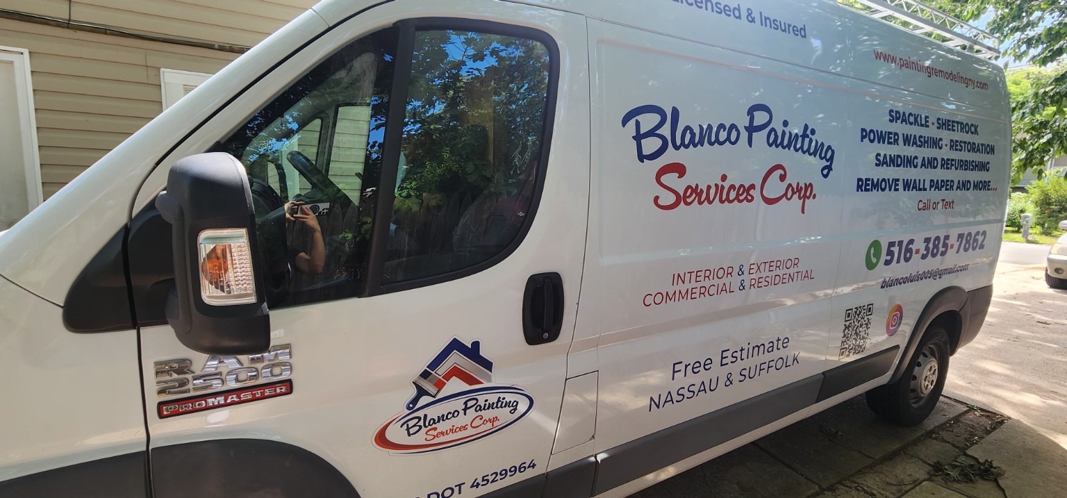 Service van — Side: Vehicle lettering