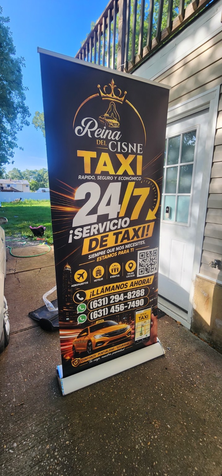 Reina del Cisne Taxi banner